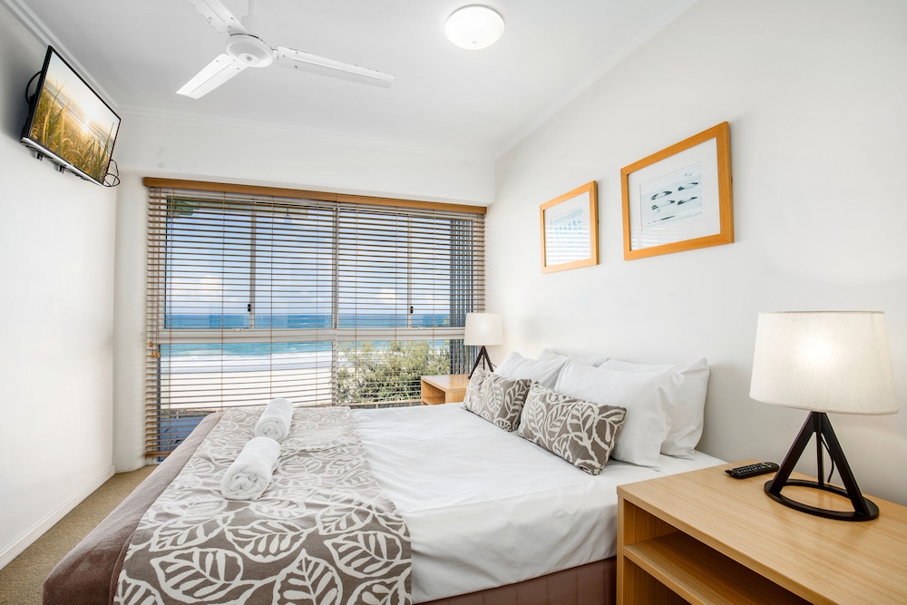 Rolling Surf Resort 22/78