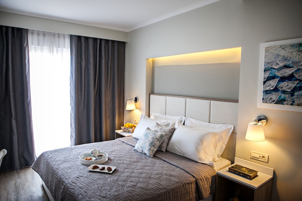 Olympic Star Beach Hotel 6/50
