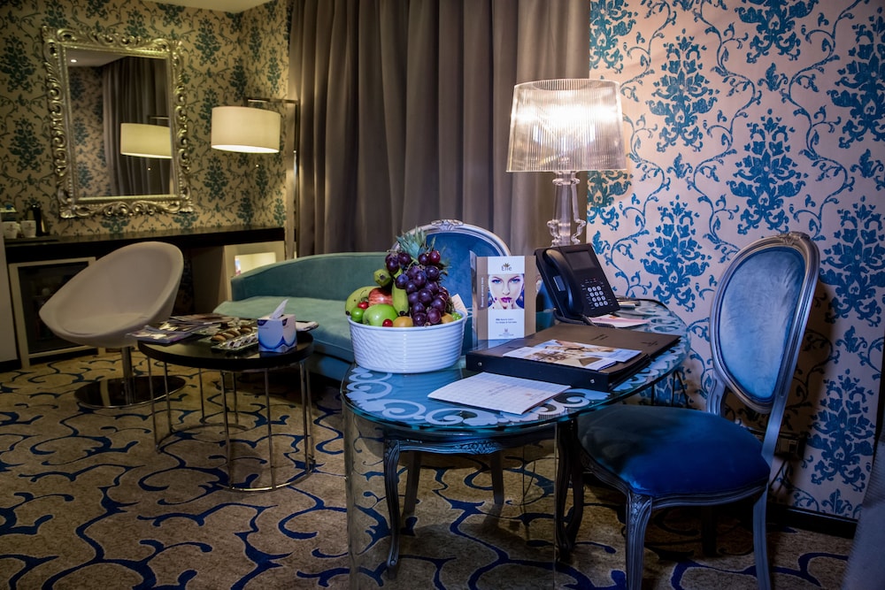 Hilton Amman 32/81