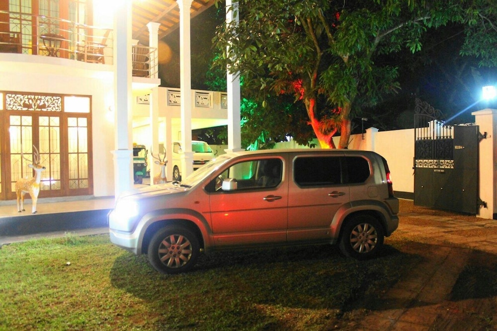 Mahakumara White House Hotel 16/19