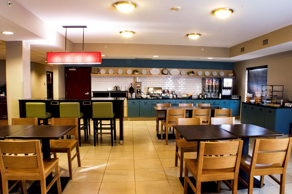 Country Inn & Suites by Radisson, Dayton South, OH 36/54