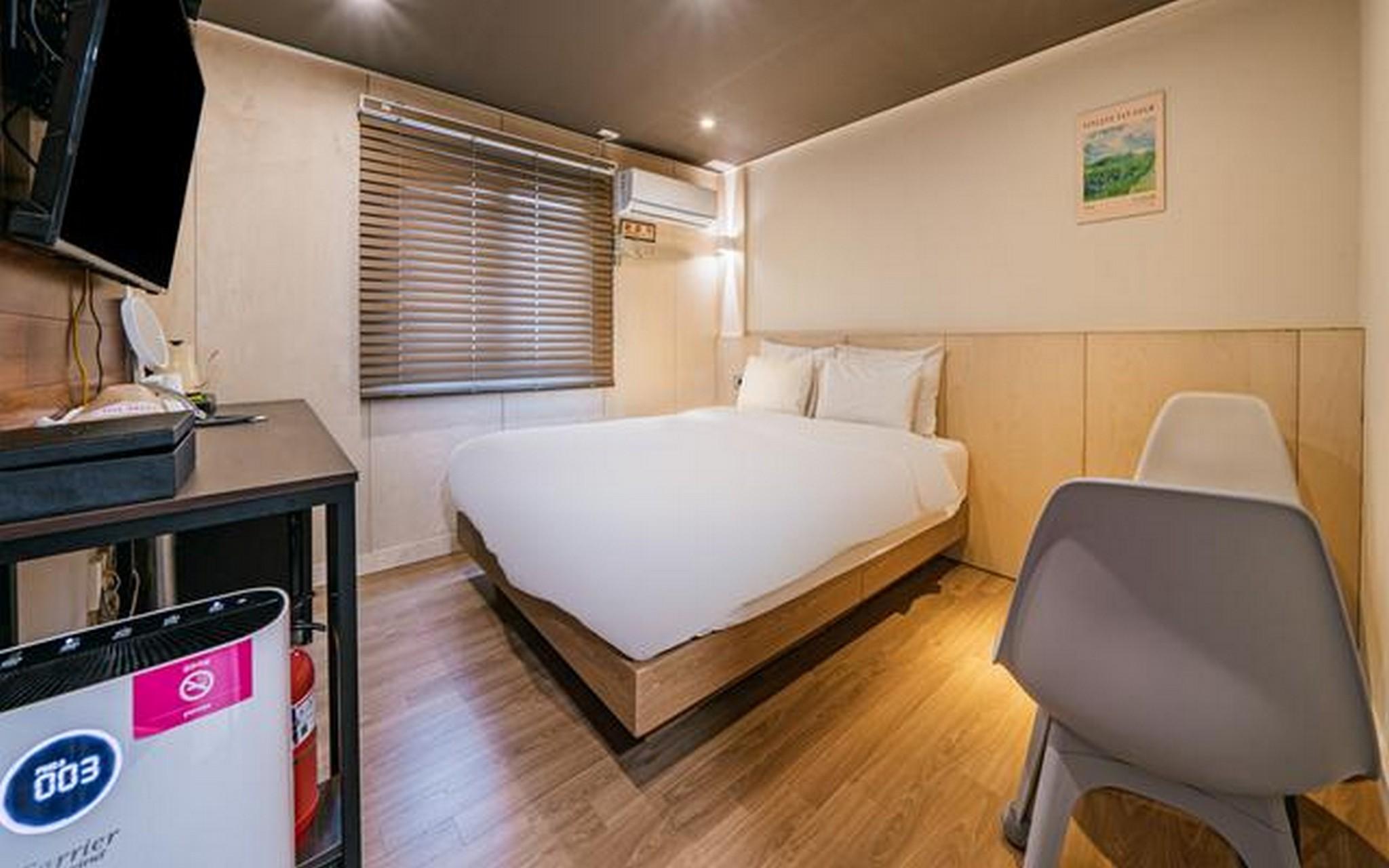 Plus, Twin Beds