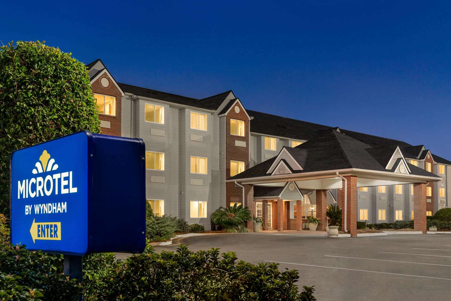 Microtel Inn & Suites by Wyndham Tifton 1/17