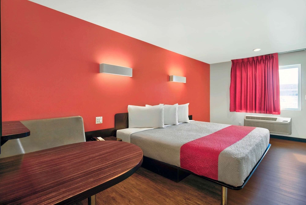 Motel6 Victorville, CA - Apple Valley 28/49