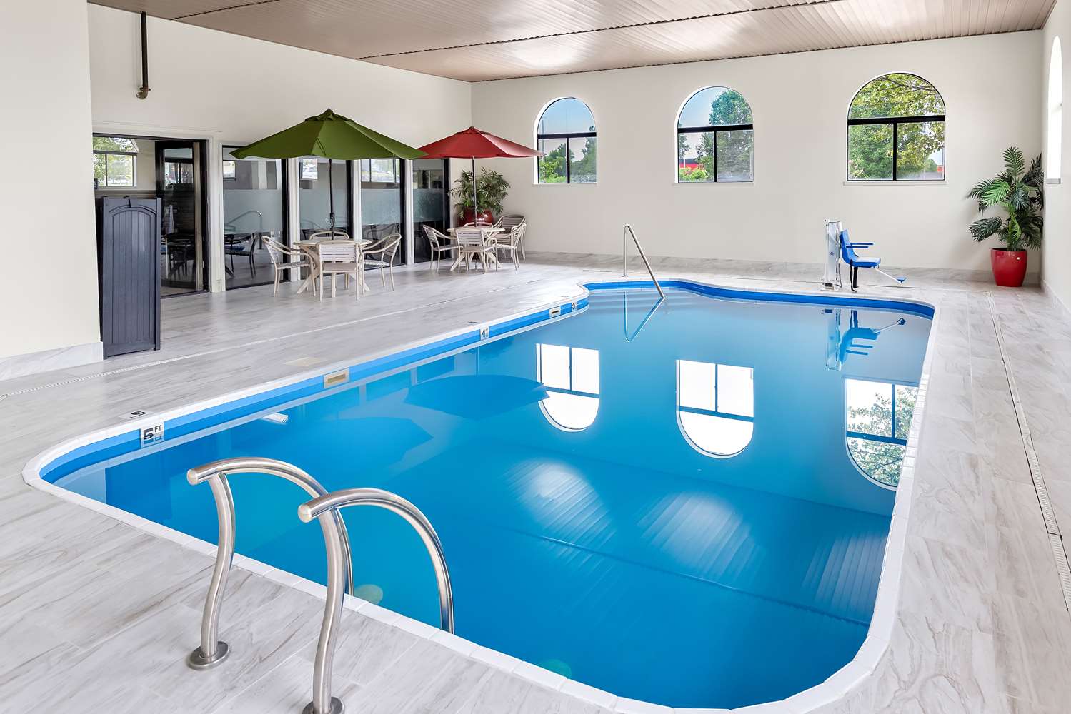 Best Western Saluki Inn 5/10