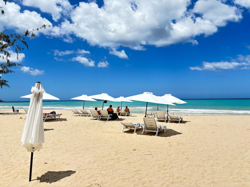 Bali Hotel Adults Only Isla Verde, a Trademark by Wyndham 57/62