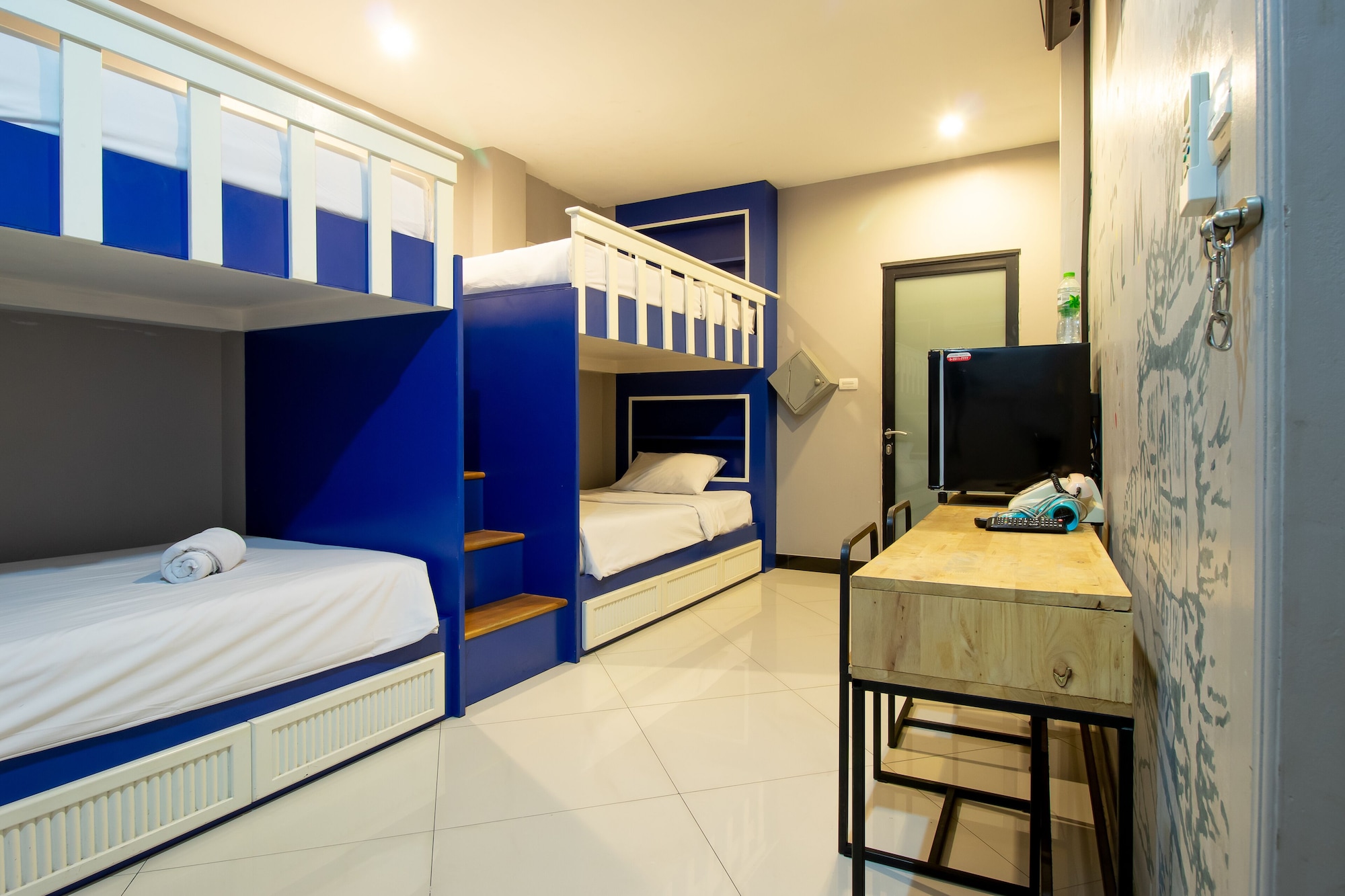 Private, Fantastic, Comfort, Quadruple, 4 Bunk Beds, 2 Bunk Beds