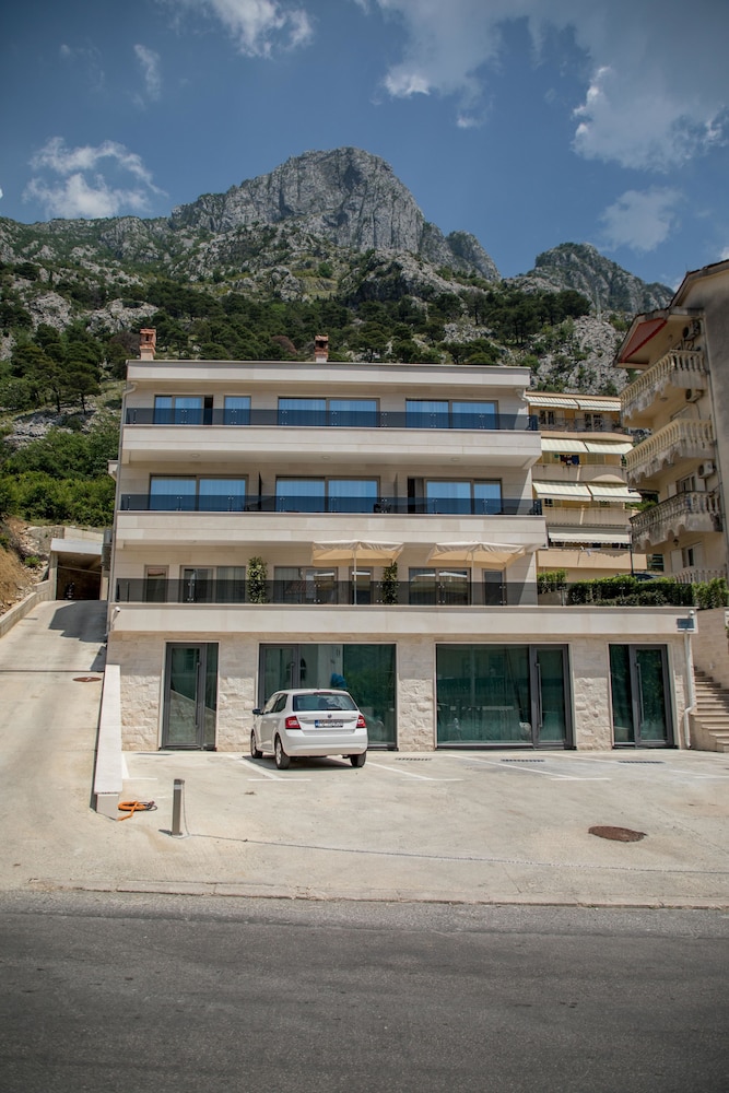 Casa Nuova 3/50