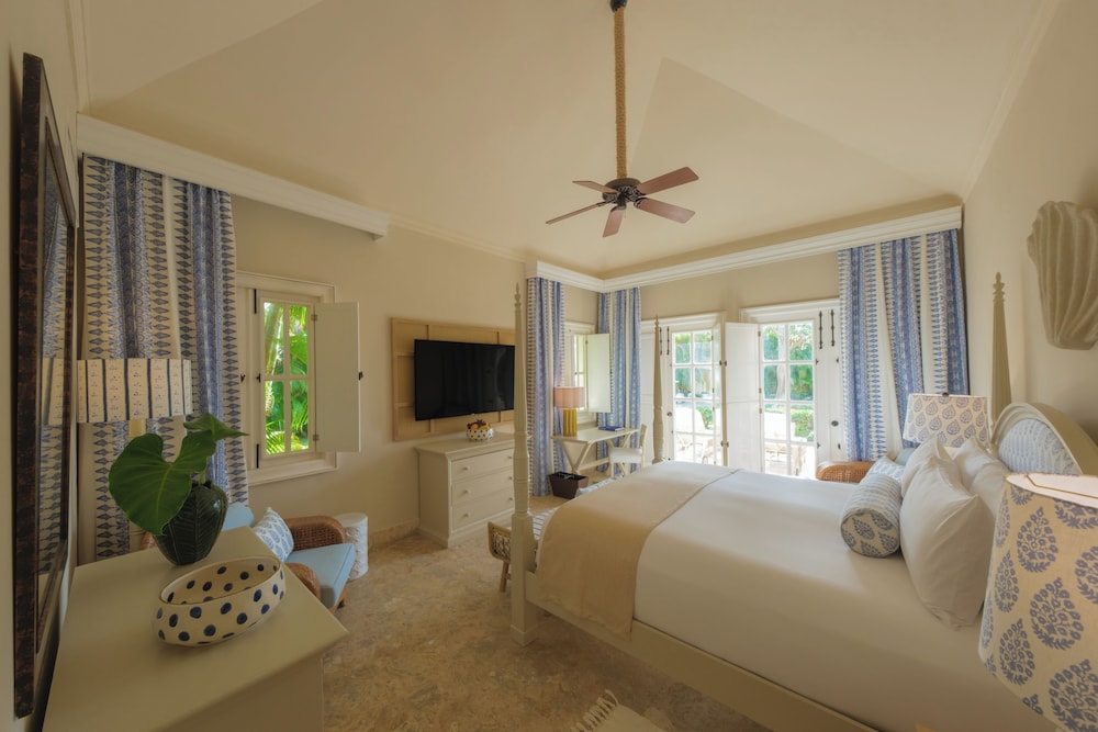 جناح بسرير كينج وسريرين مزدوجين بإطلالة على البحر بغرفتي نوم، Tortuga Bay Puntacana 7/10