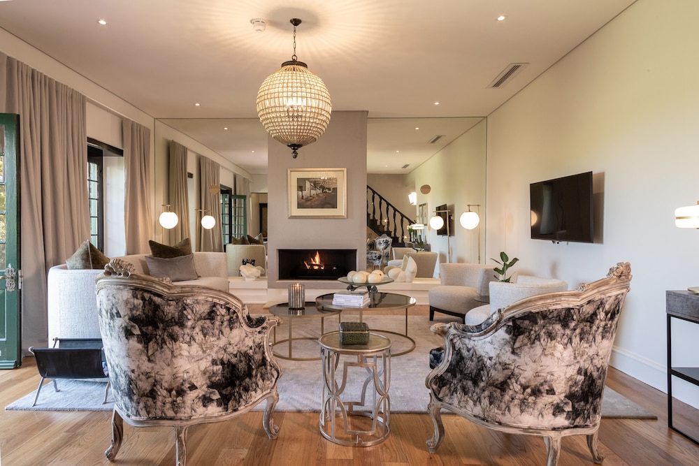 STEENBERG HOTEL 63/80