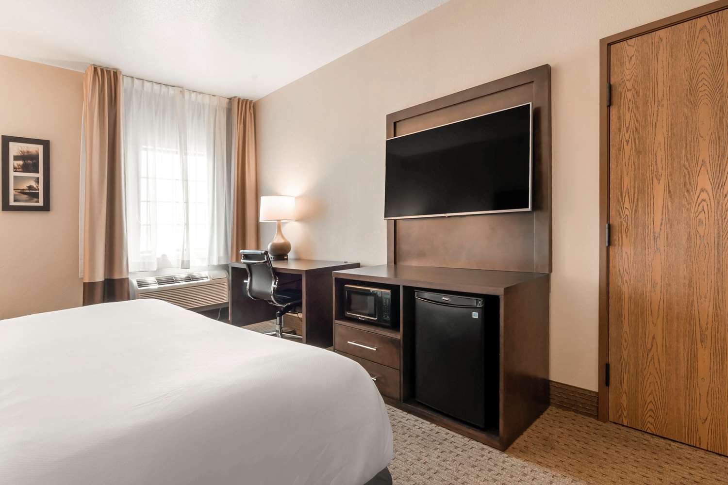 غرفة بسرير كينج لذوي الإعاقة، Comfort Inn & Suites Macon, MO 4/5