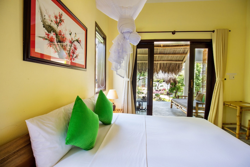 Red Flower Cottages Homestay 55/72