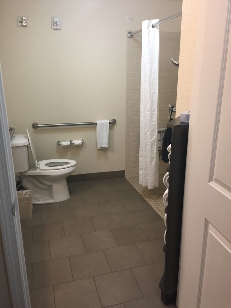 Candlewood Suites Woodward 42/42