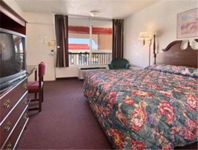 Super 8 By Wyndham Oklahoma Fairgrounds 15/20