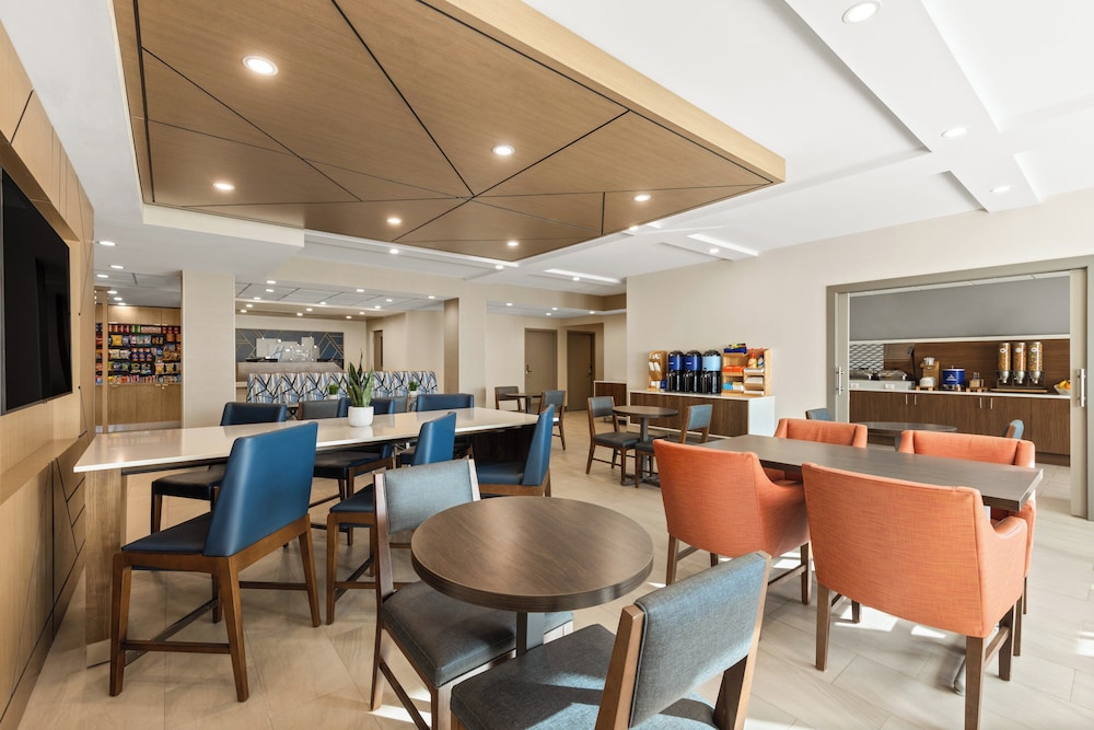 restaurant cafeteria