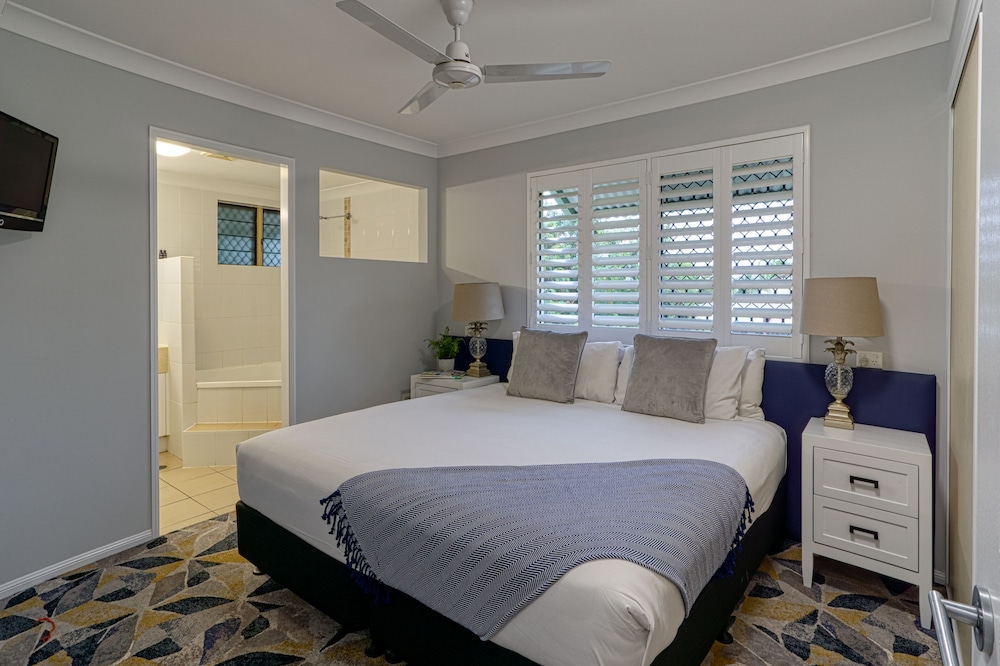 2 BEDROOMS, APARTMENT, QUEEN AND TWIN BEDS
