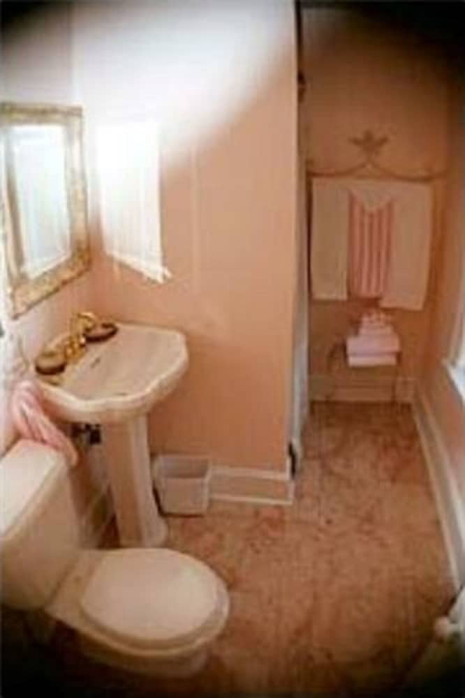 Walden Inn and Suites 30/36