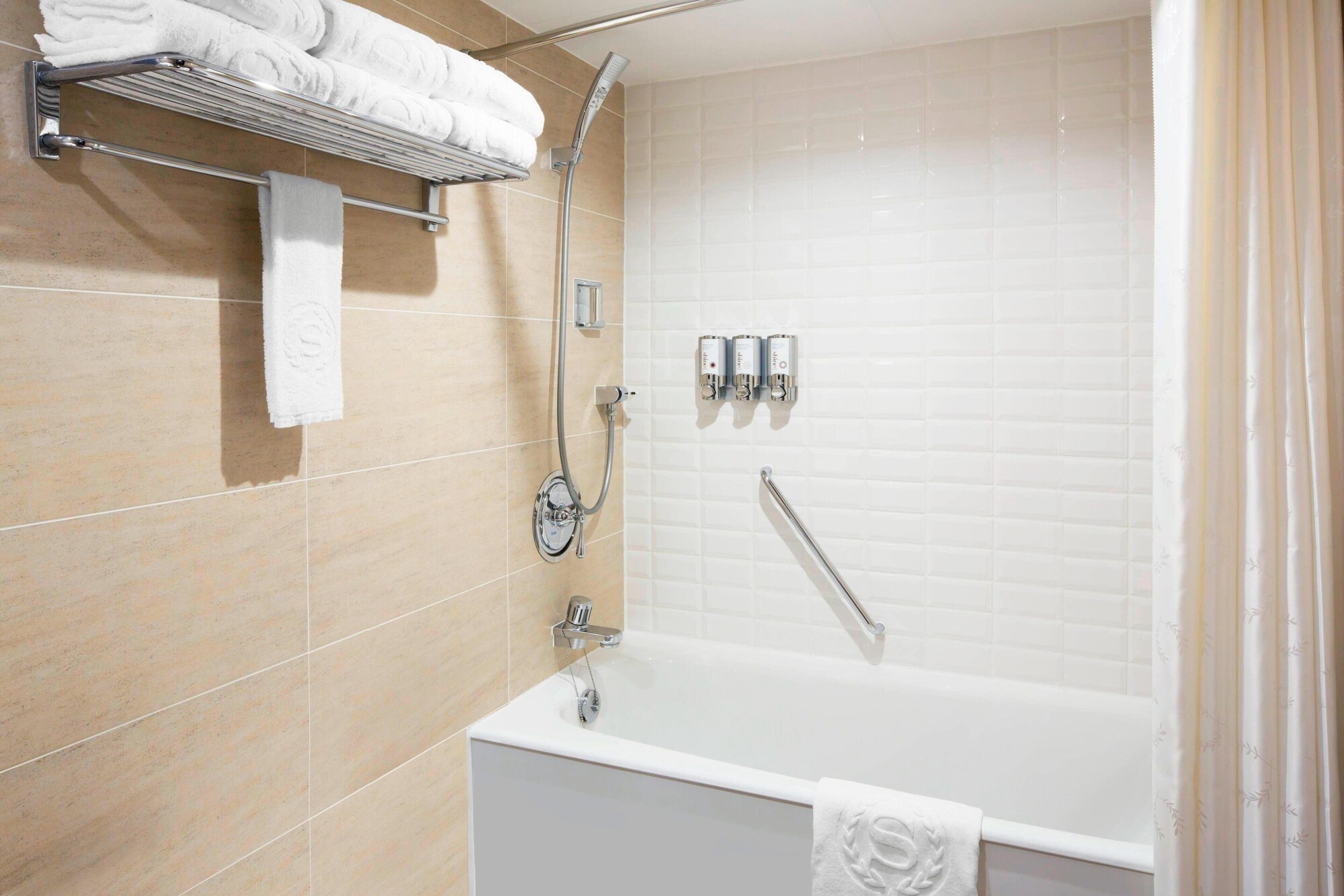 Room, Twin Beds, Disney or Bay View, Balcony, Sheraton Grande Tokyo Bay Hotel 5/5