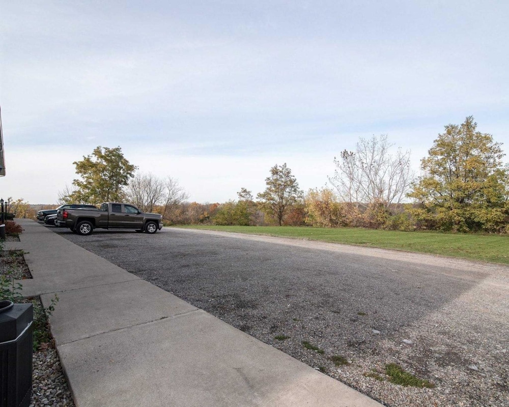 Econo Lodge Inn & Suites Canandaigua - Fingers Lake Area 35/37