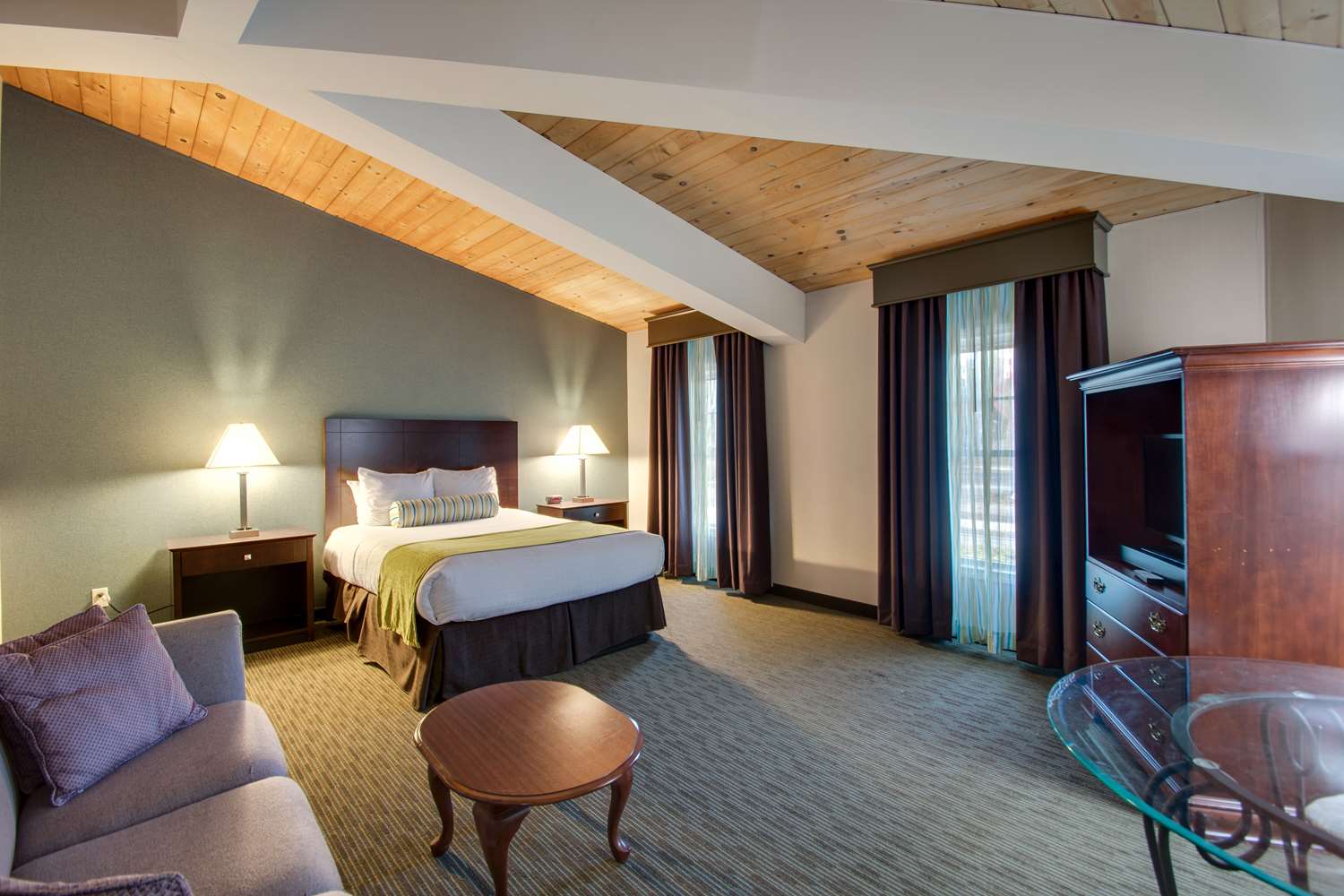 Best Western Plus The Inn At Hampton 7/16