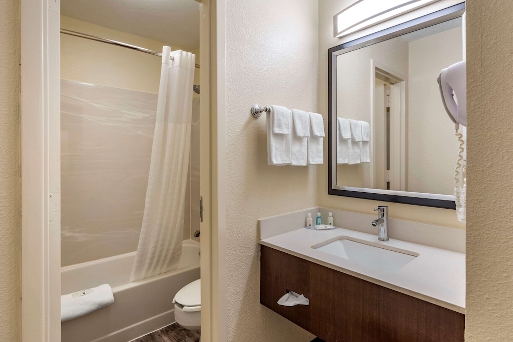 Quality Inn Duluth 16/37