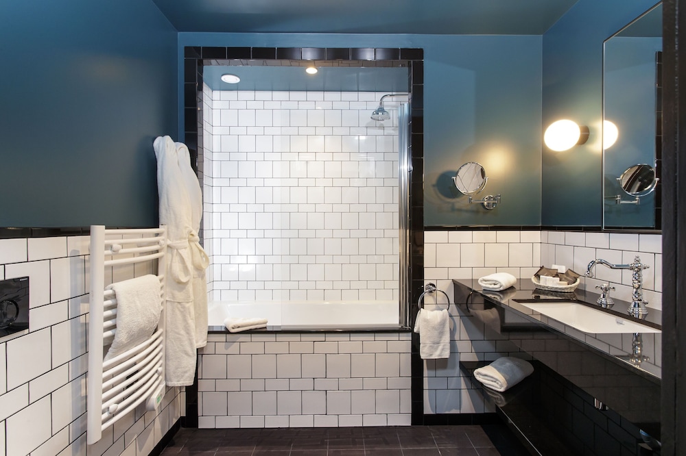 Manoir Hotel 48/50