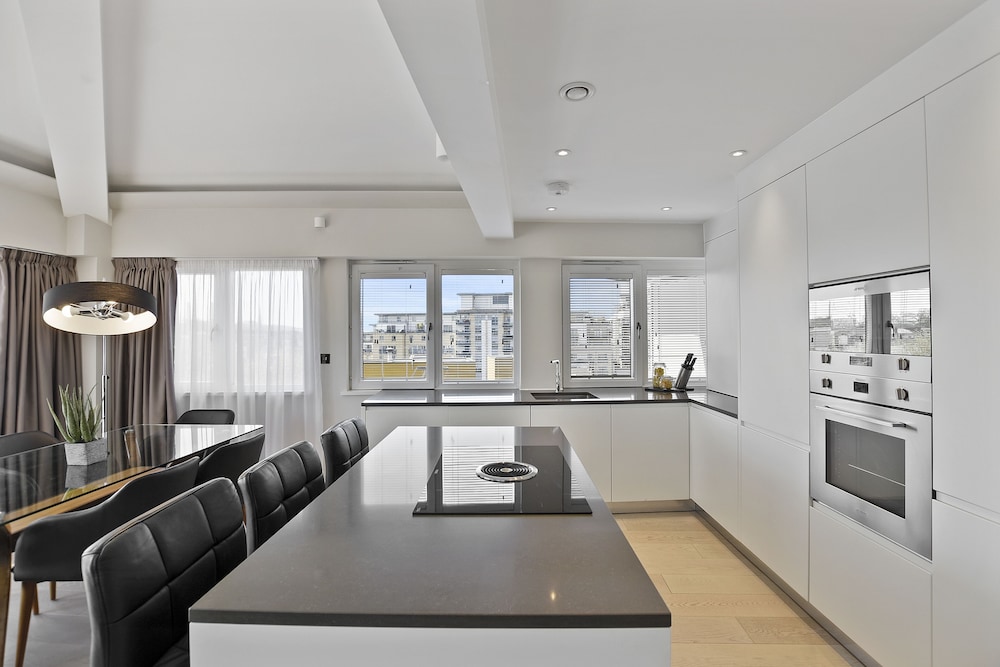 Vauxhall Bridge Road by Aeria Apartments 50/63