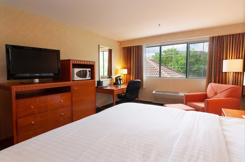 Kanata Kelowna Hotel and Conference Centre 13/47