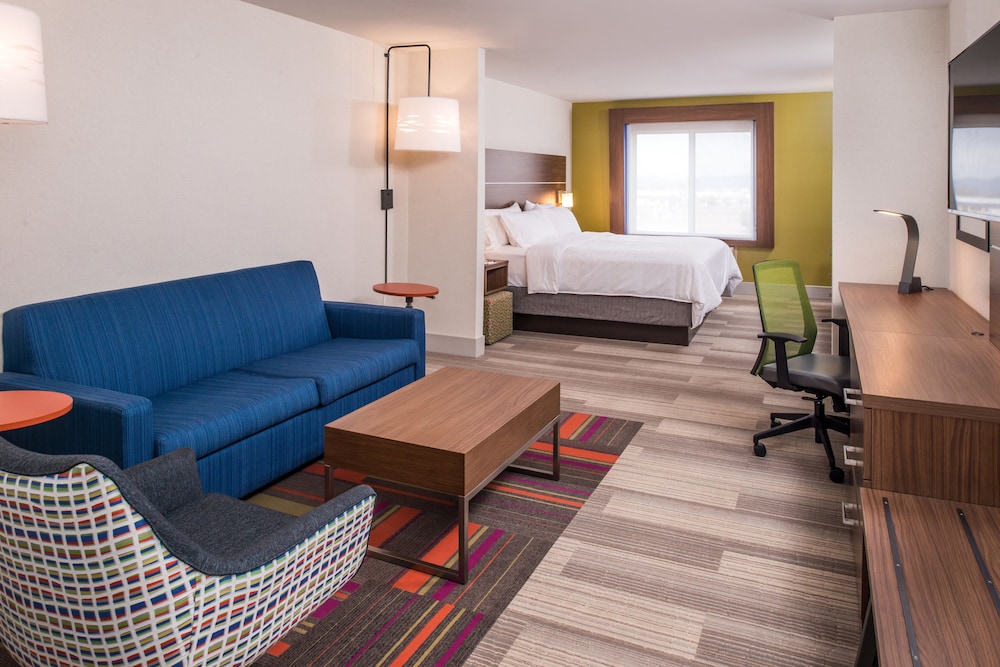 Holiday Inn Express Sierra Vista 46/76