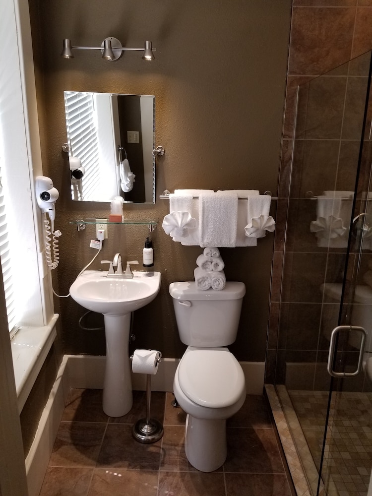 Basin Park Hotel 25/69