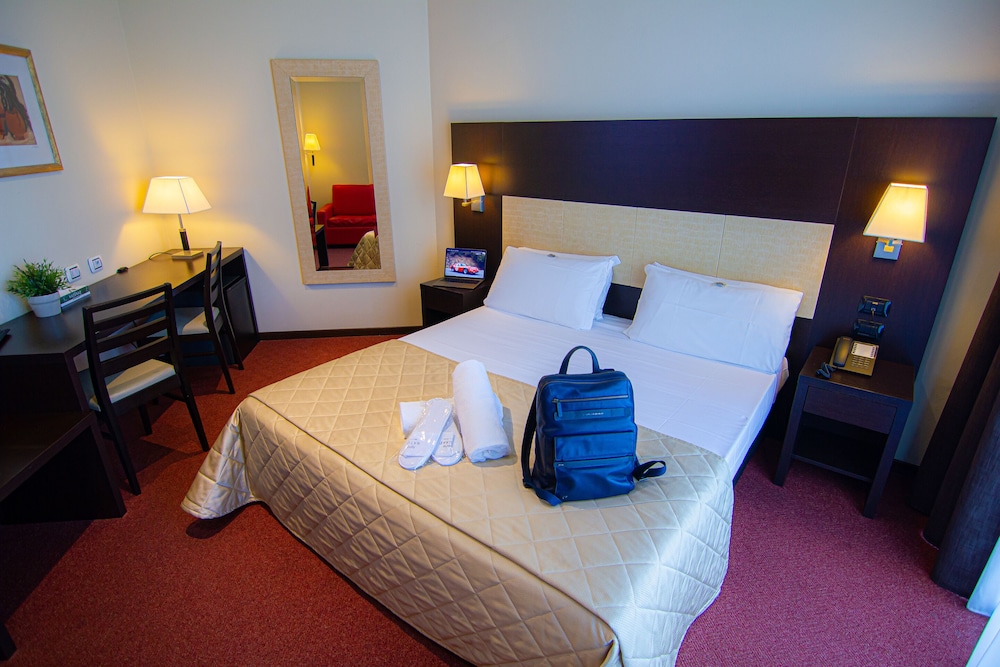 Hotel Tuscany Inn 25/76