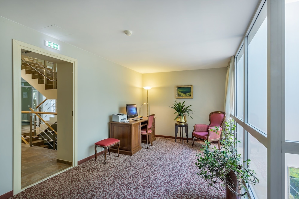 Ratonda Centrum Hotel 49/65