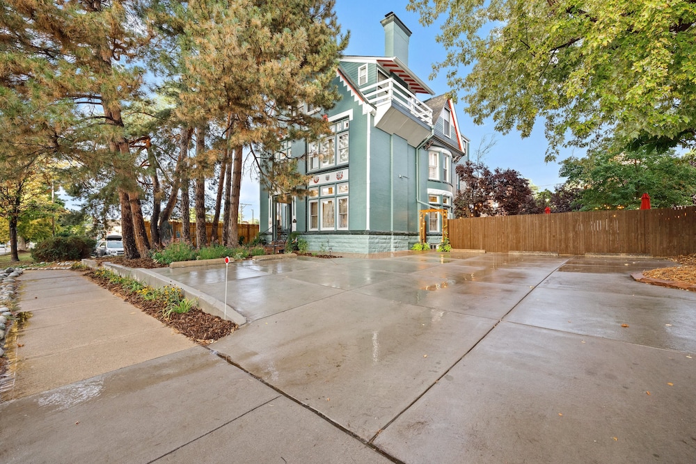 The Adagio Bed and Breakfast 40/50
