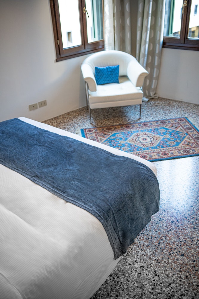Palazzo San Luca 21/83