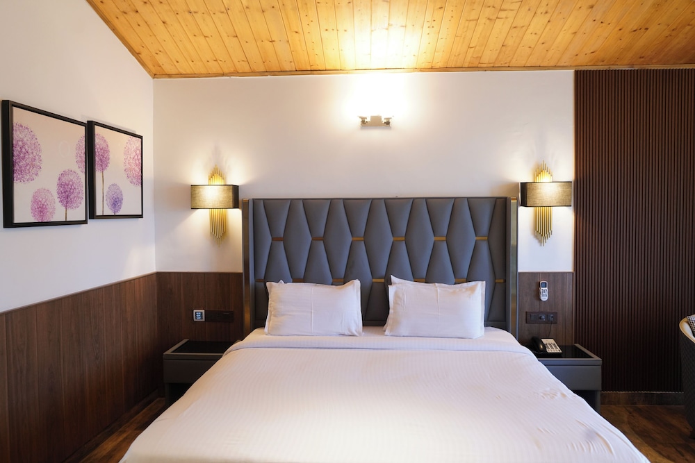 UNA Comfort Kasauli Hills Resorts 11/50