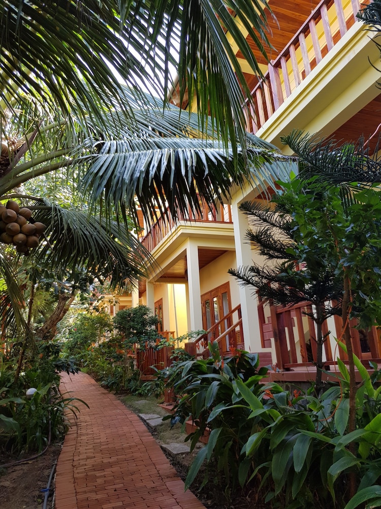 Free Beach Resort 39/50