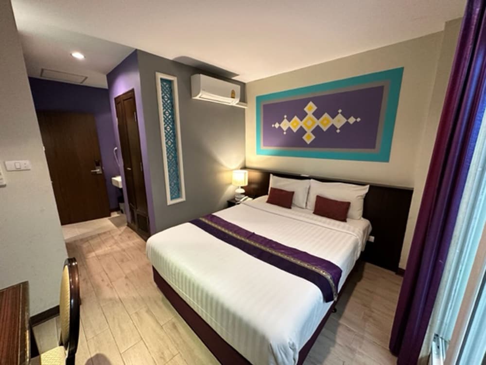 Sawasdee Hotel At Sukhumvit Soi 8 20/48
