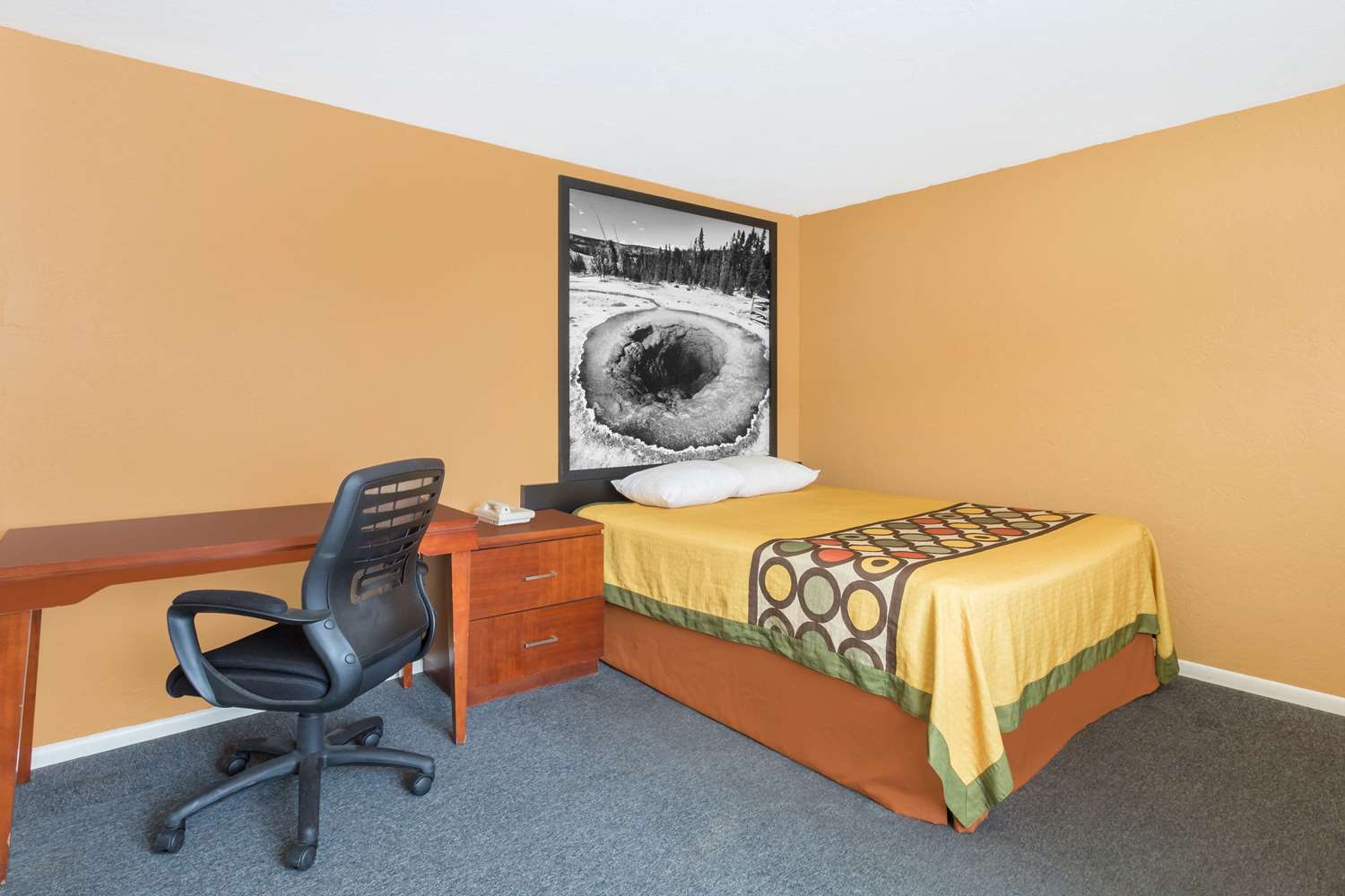 Super 8 Diamondville Kemmerer 19/20