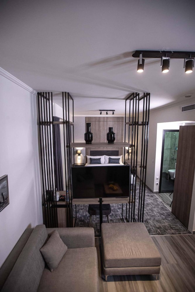 Oaks Beirut 21/33