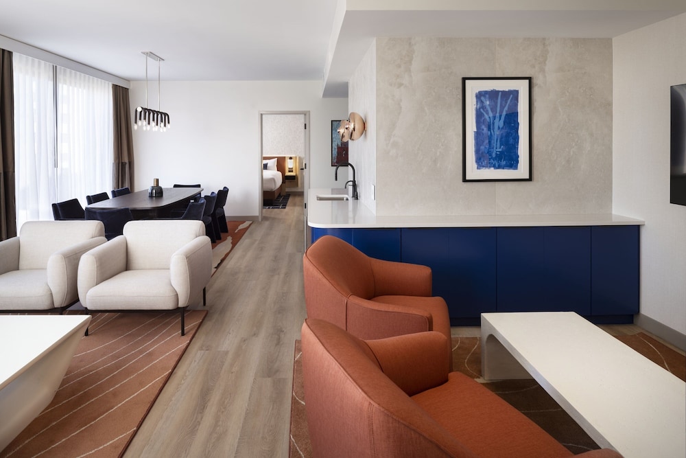 Cascade Hotel, Kansas City, a Tribute Portfolio Hotel 30/50
