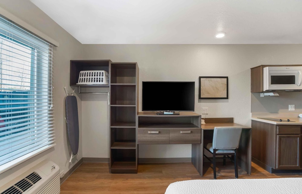 Extended Stay America Suites - Charlotte - Northlake 45/50