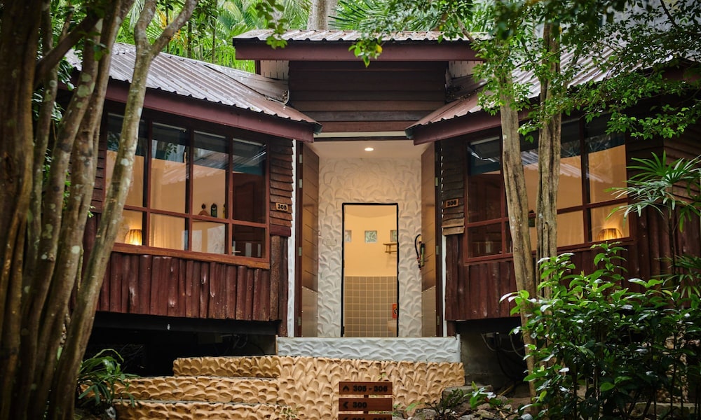 Lub d Koh Tao Tanote Bay in KOH TAO - KOH NANGYUAN