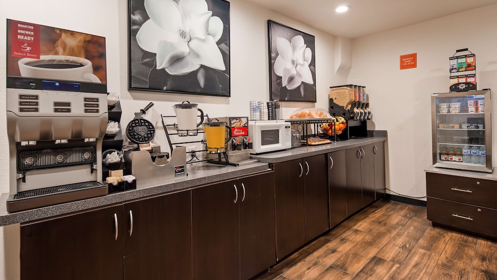 Surestay Hotel By Best Western Beverly Hills West 22/25