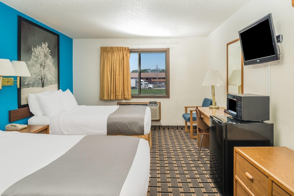 ROOM, 2 QUEEN BEDS