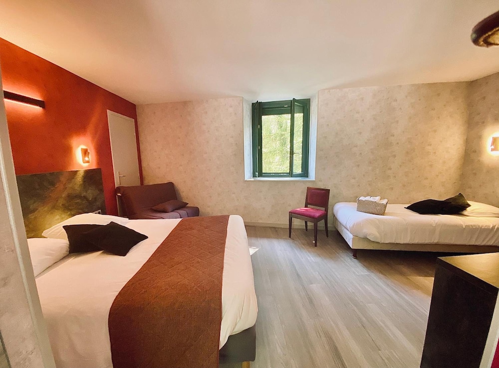 HOSTELLERIE LA CHAUMIERE 2/32