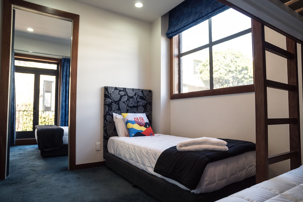 U Boutique Hotel Wellington, SureStay Collection by BW 6/68