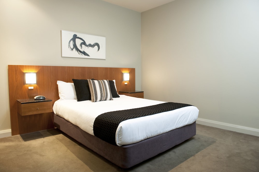 2 BEDROOMS, SUITE, 2 QUEEN BEDS