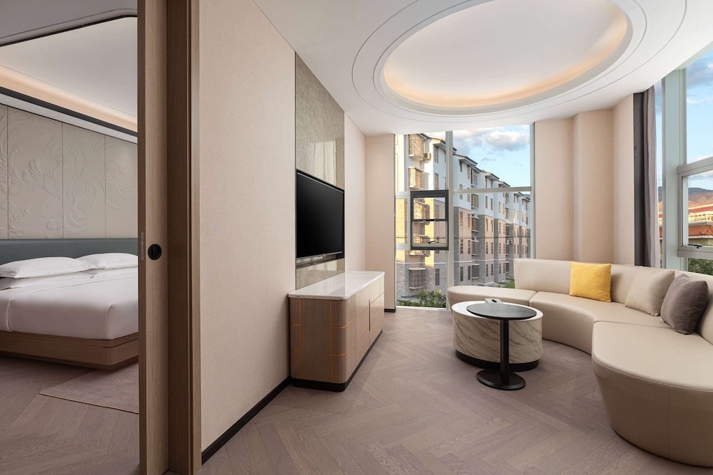 Ramada by Wyndham Honghe Kaiyuan 22/52