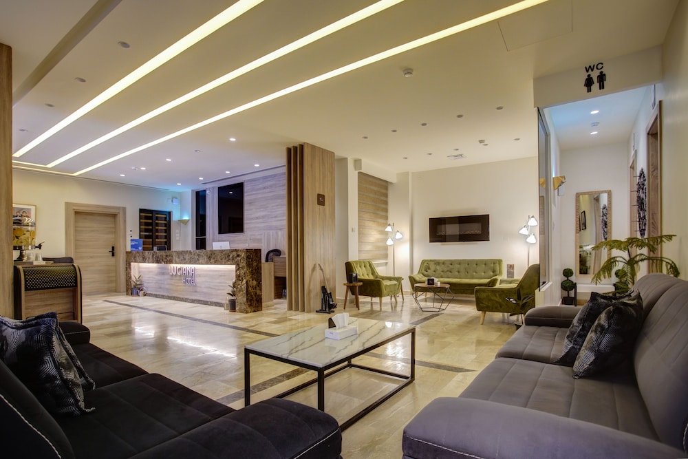 Luciana Hotel By FHM 50/58