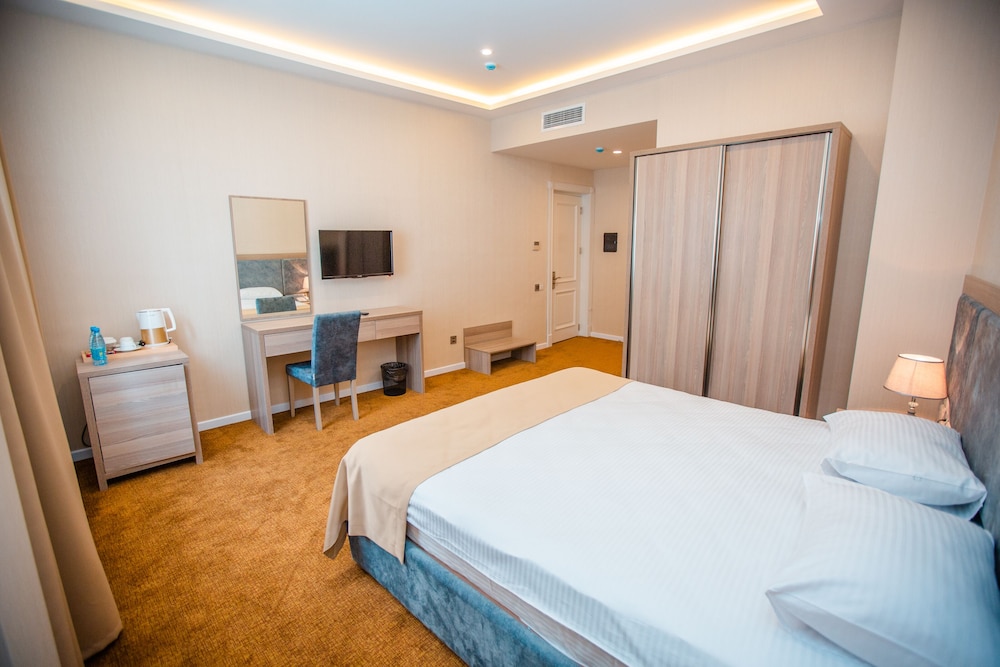 Grand Midway Hotel Baku 16/55